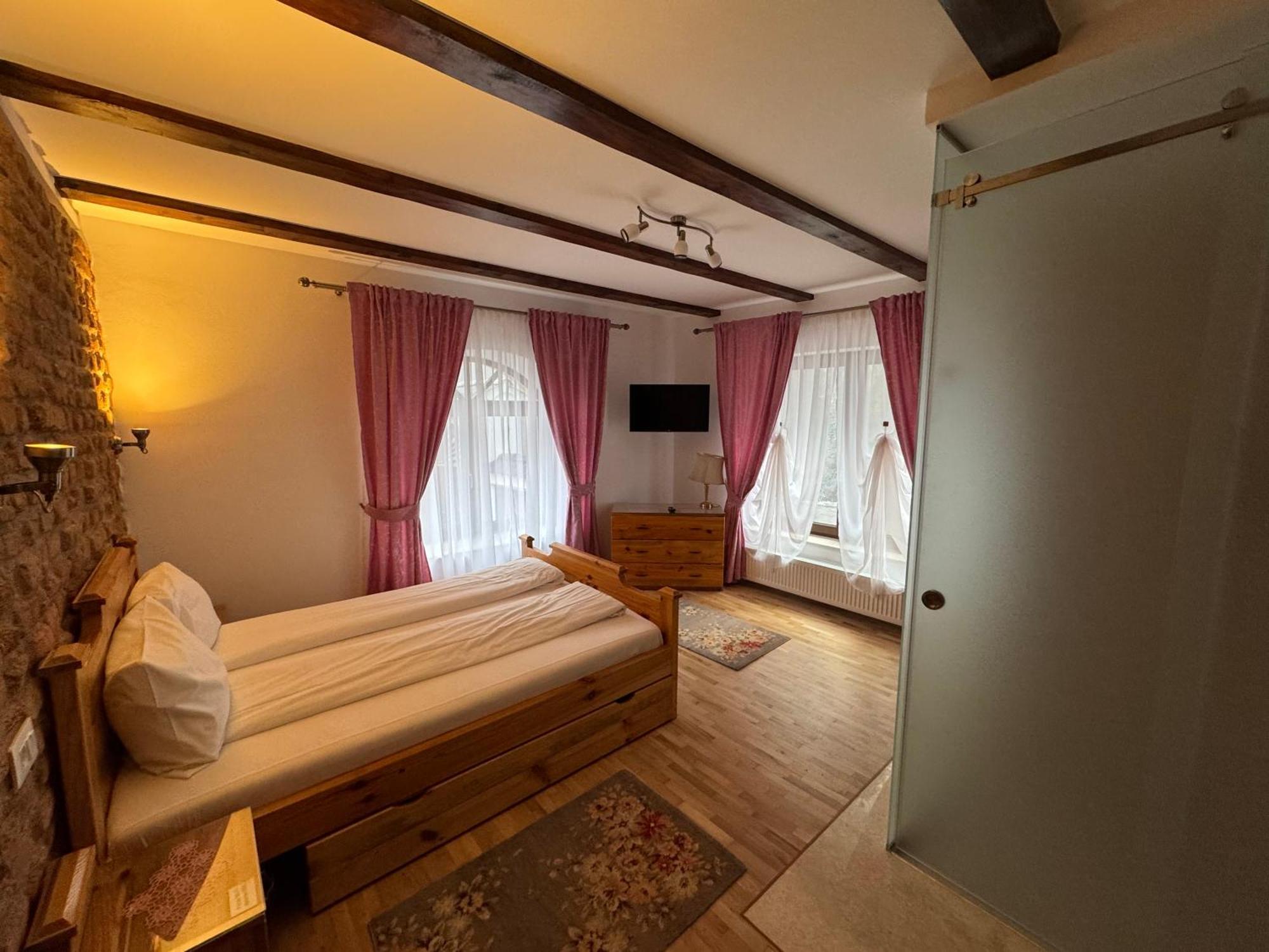 Casa Stefania Hotel Tălmaciu Exterior foto