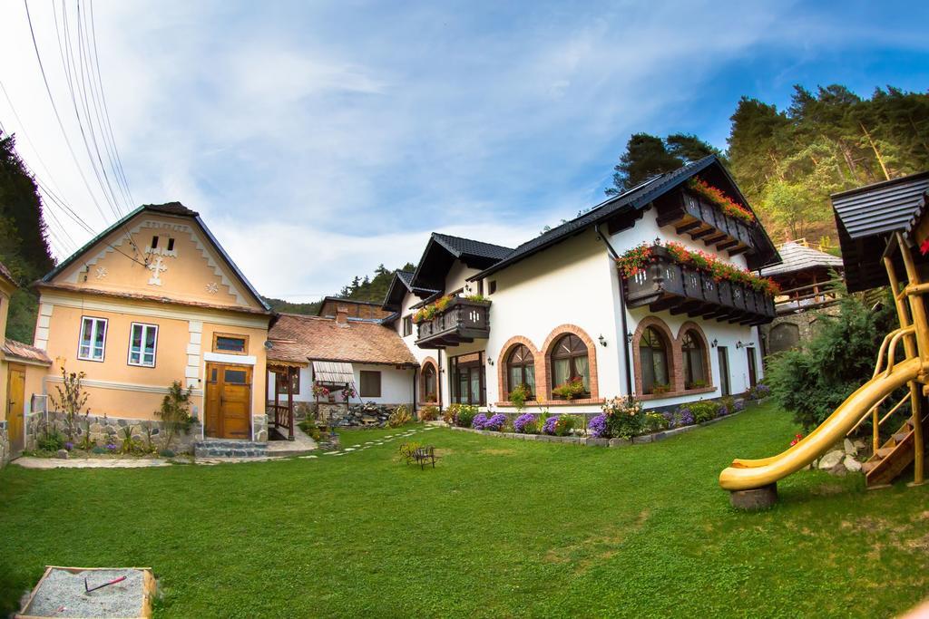 Casa Stefania Hotel Tălmaciu Exterior foto